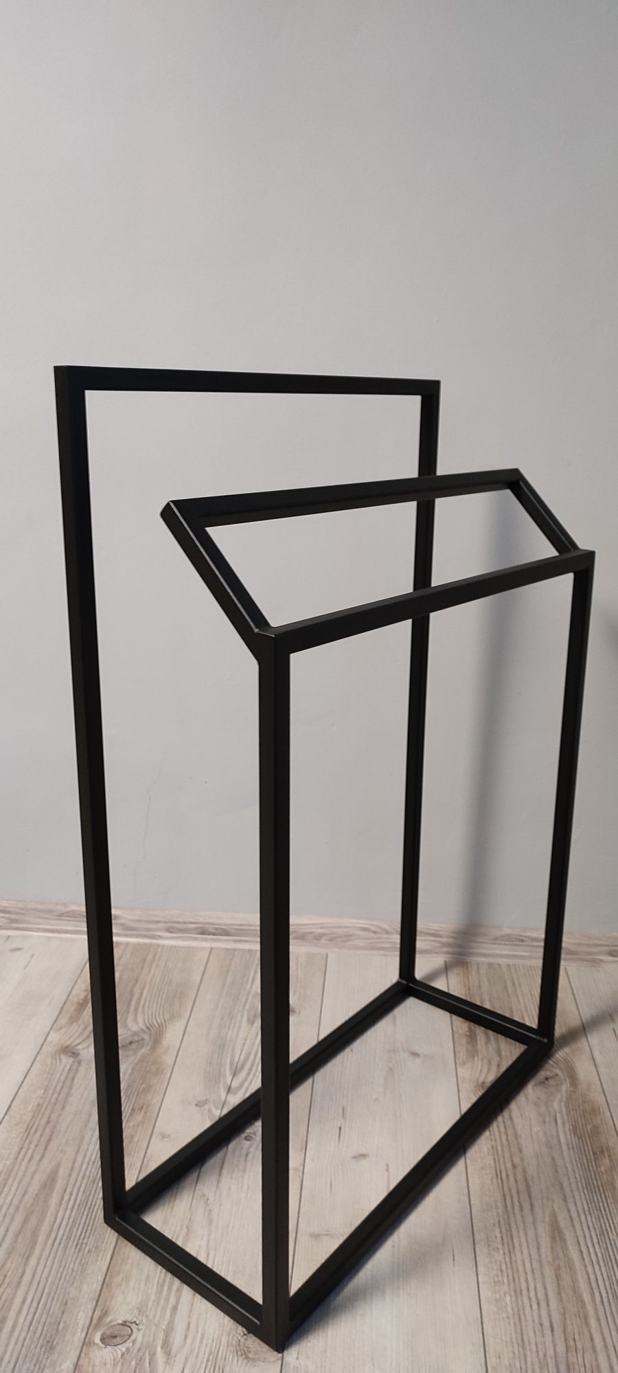 Stojak na ręcznik i papier