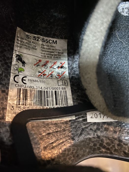 Toczek, kask do jazdy konnej, S