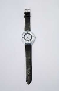 Zegarek czarno biały