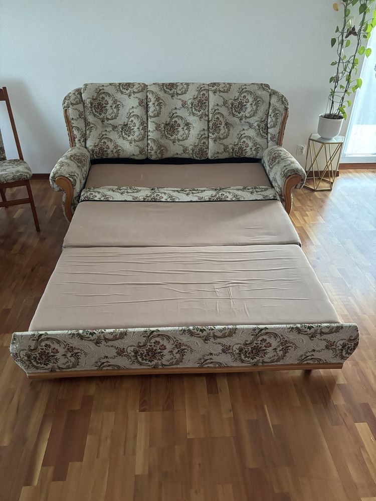 Sofa i 5 krzeseł