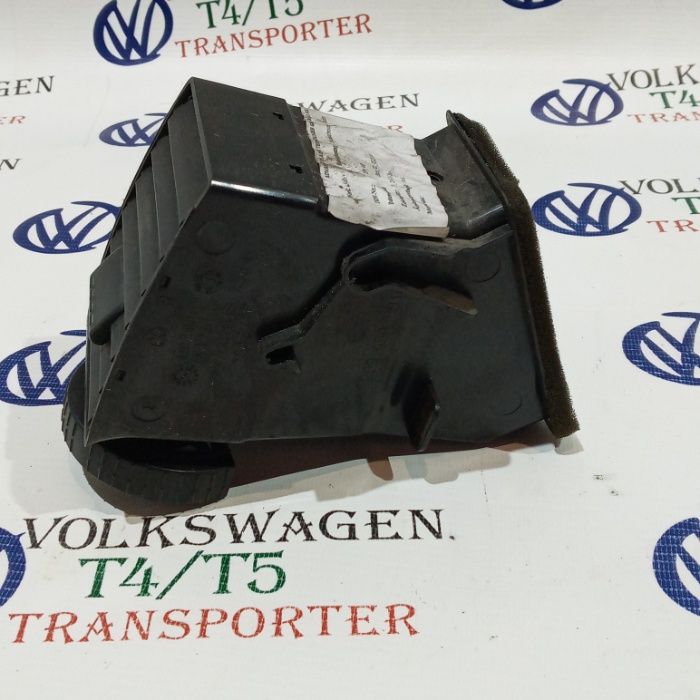 Дефлектор дуйчик решетка Volkswagen t5 запчасти разборка