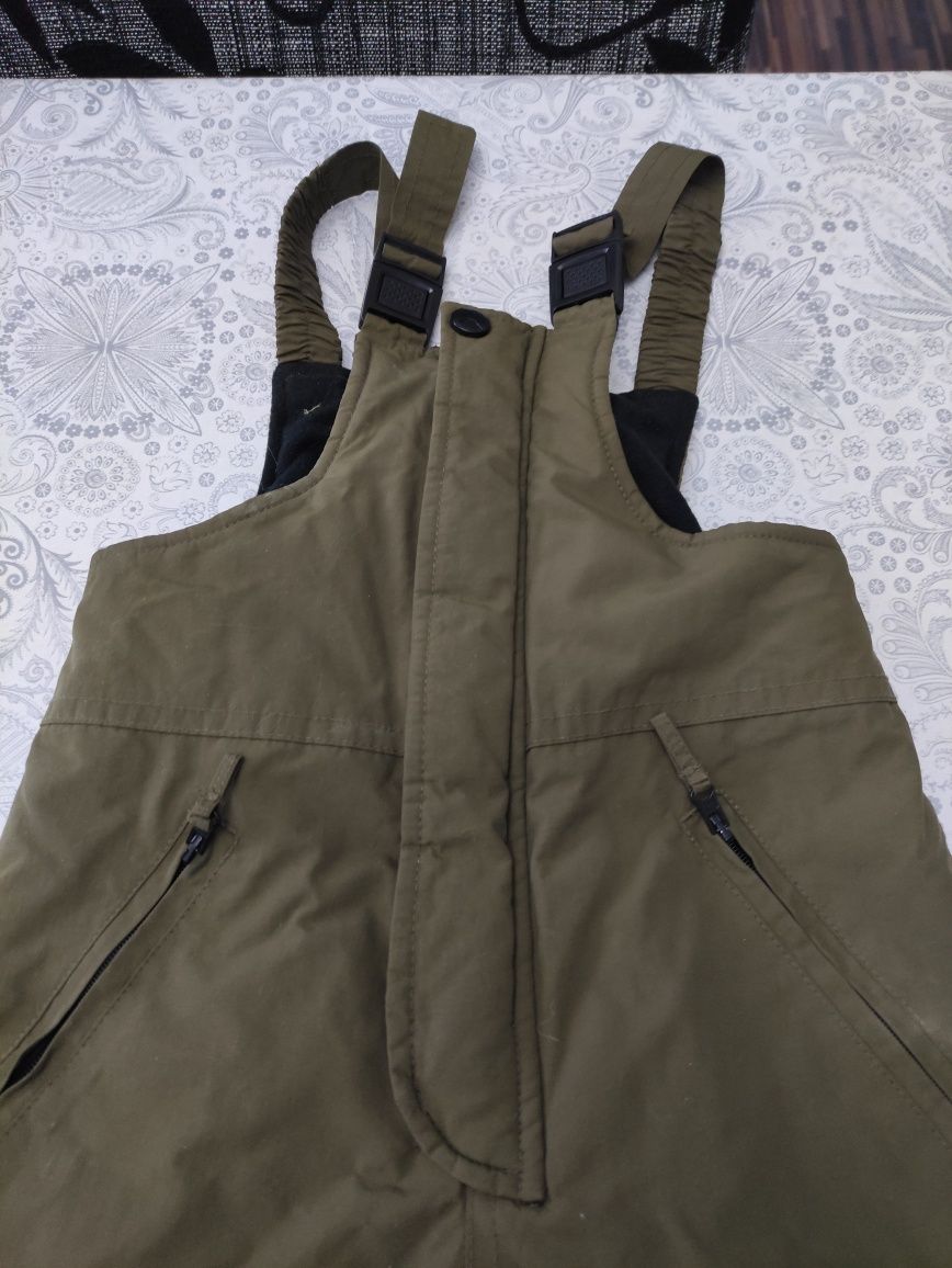 Spodnie narciarskie 104 zimowe na szelkach narty sanki khaki 3 4 l C&A