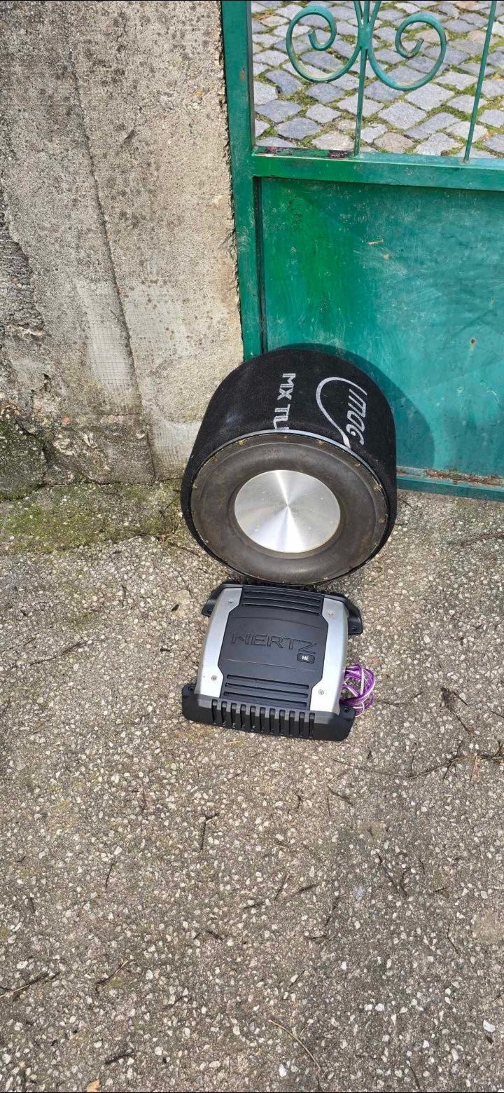 Subwoofer e amplificador