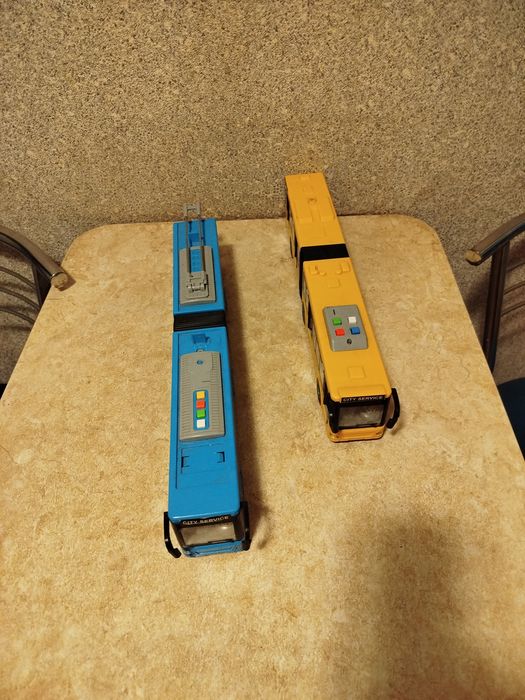 Инерционные троллейбус и автобус. Цена за единицу.