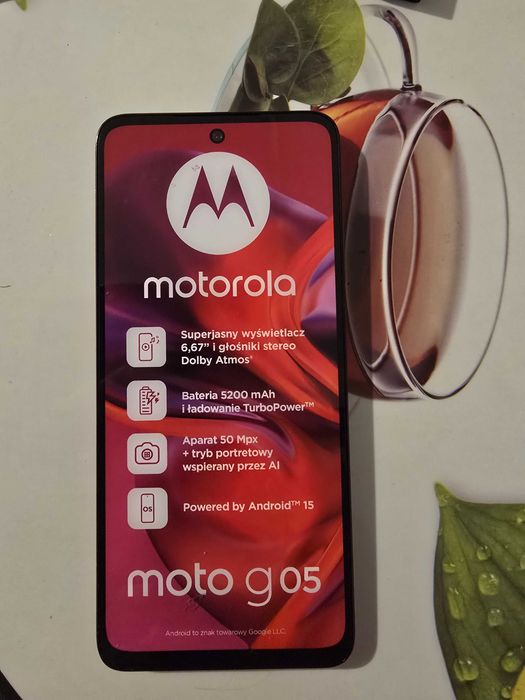Atrapa smartfona Motorola moto g05