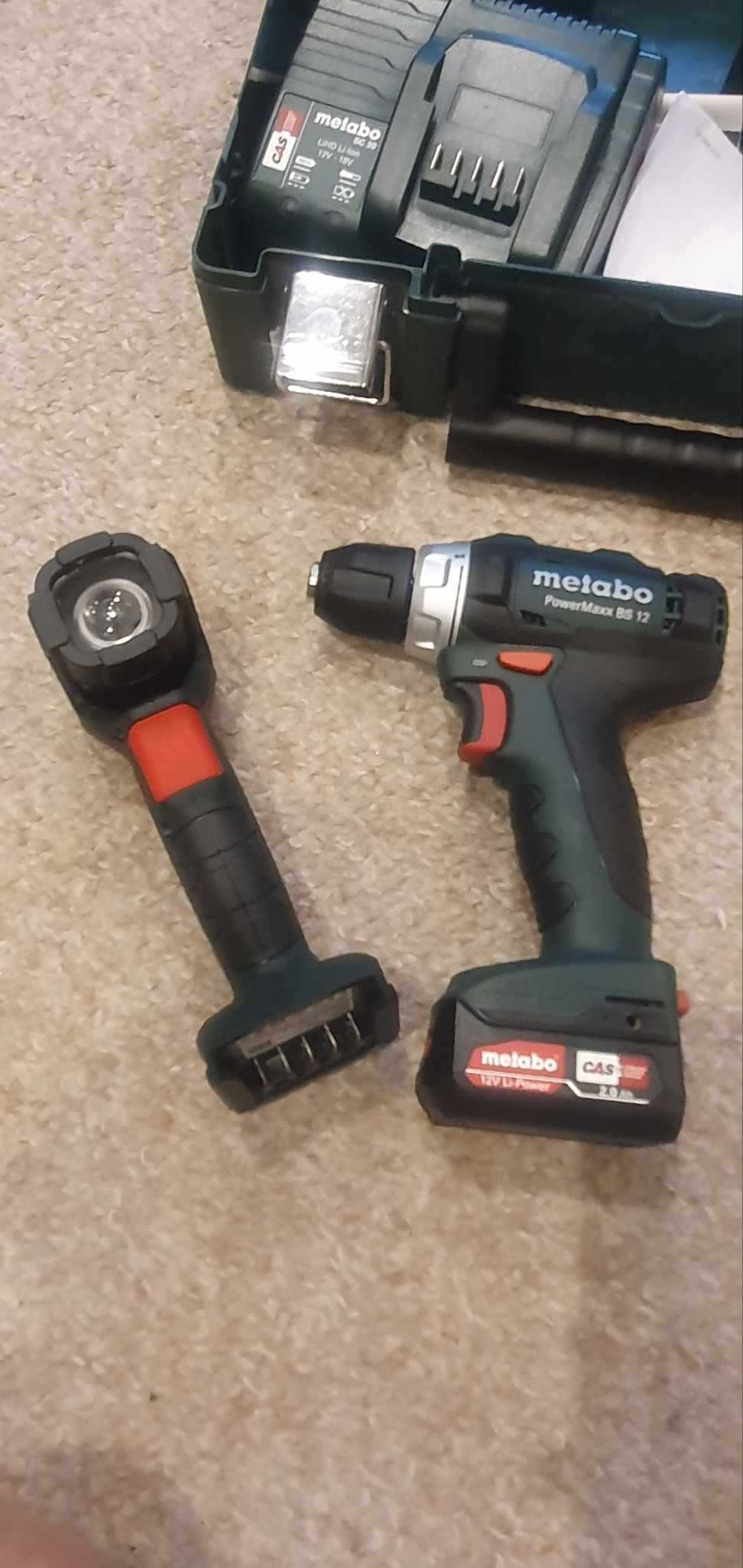 Metabo Wiertarko-wkrętarka + latarka ULA + 2xAKU + ładowarka PowerMaxx