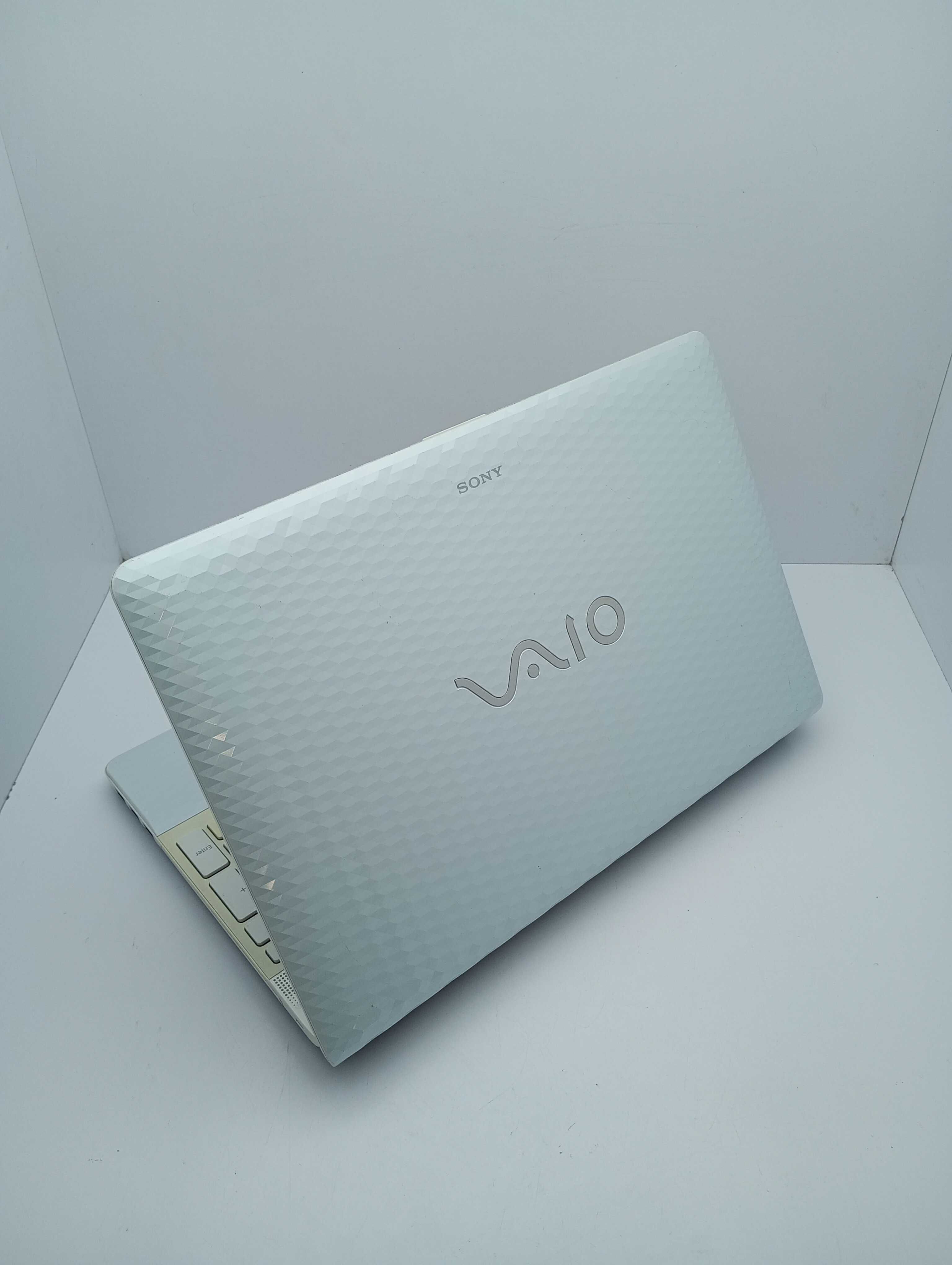 Sony VP156 CPU:i3-2330m Ram:6gb HDD:500gb NVIDIA GeForce GT410M 1gb