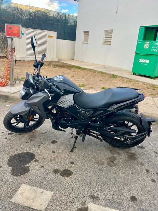 Vendo Mota NH-X 125 de 2023 com 11000km