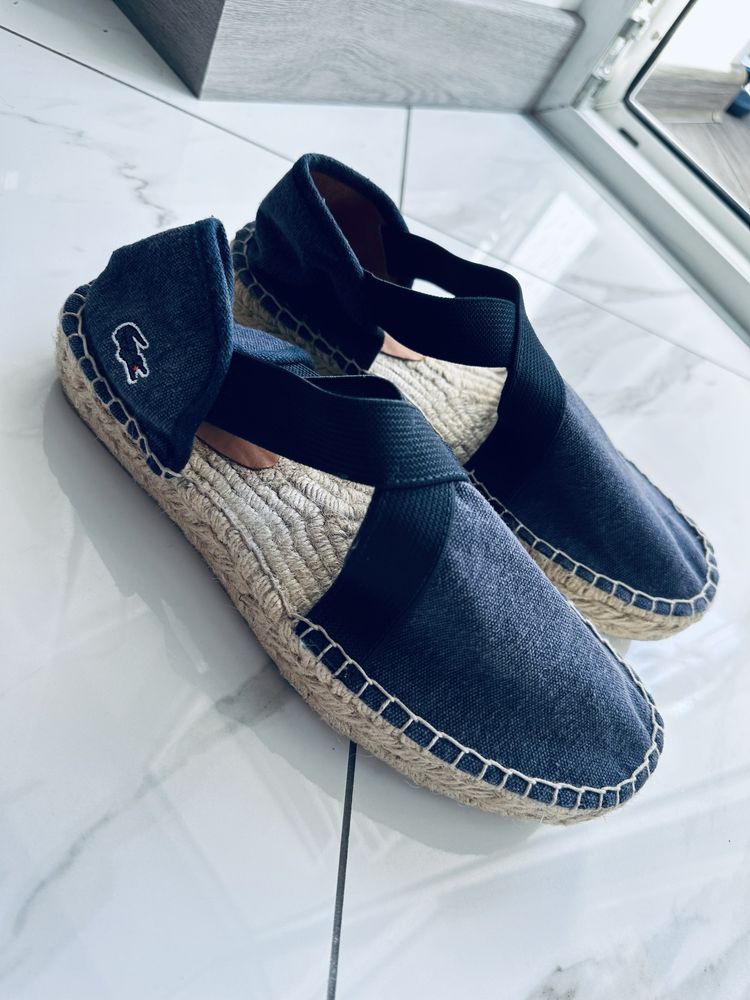 Еспадрильі, босоніжки Lacoste