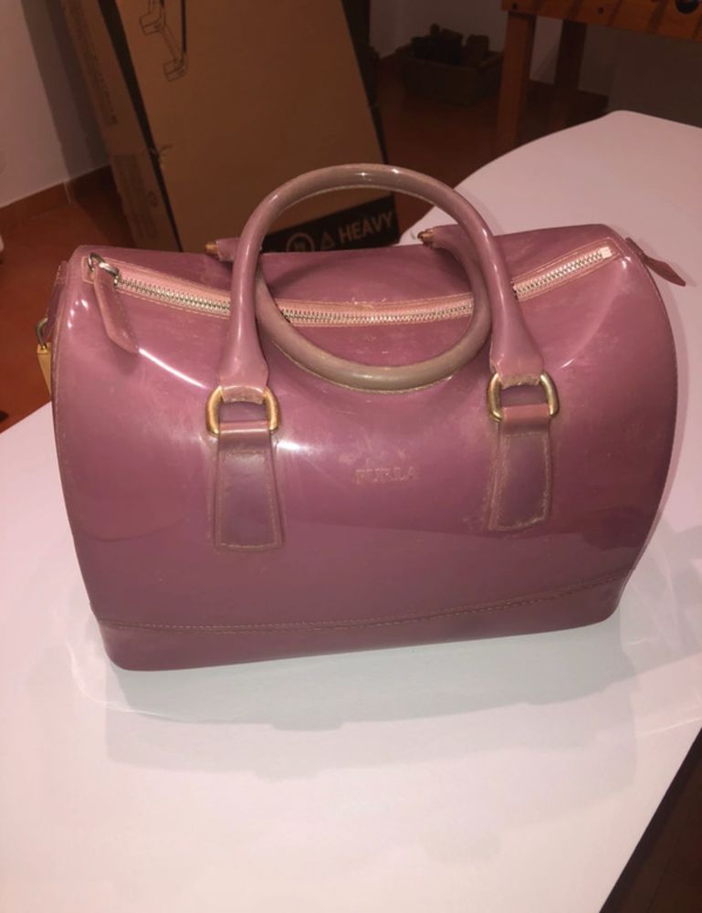 Mala Furla.