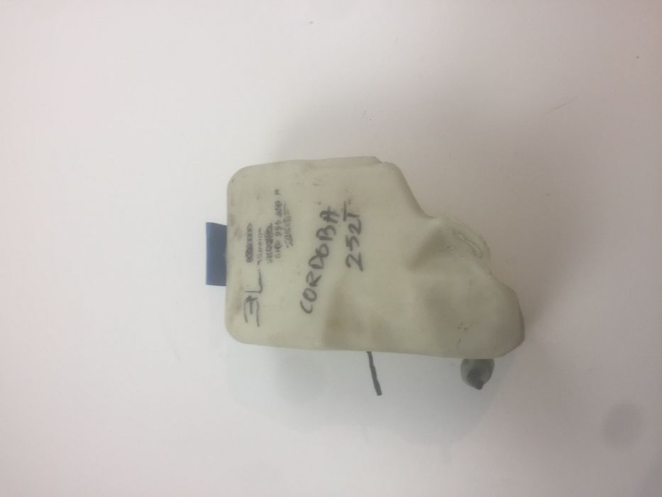 Seat Ibiza II Zbiorniczek Płynu do spryskiwaczy