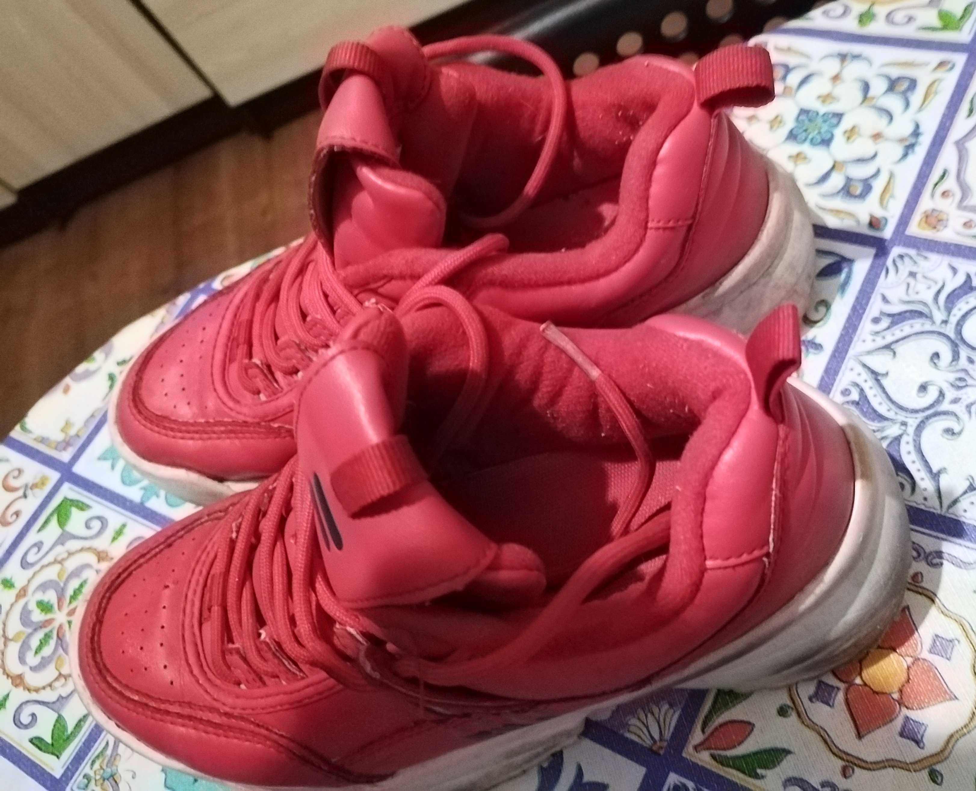 FILA czerwone Sneakersy