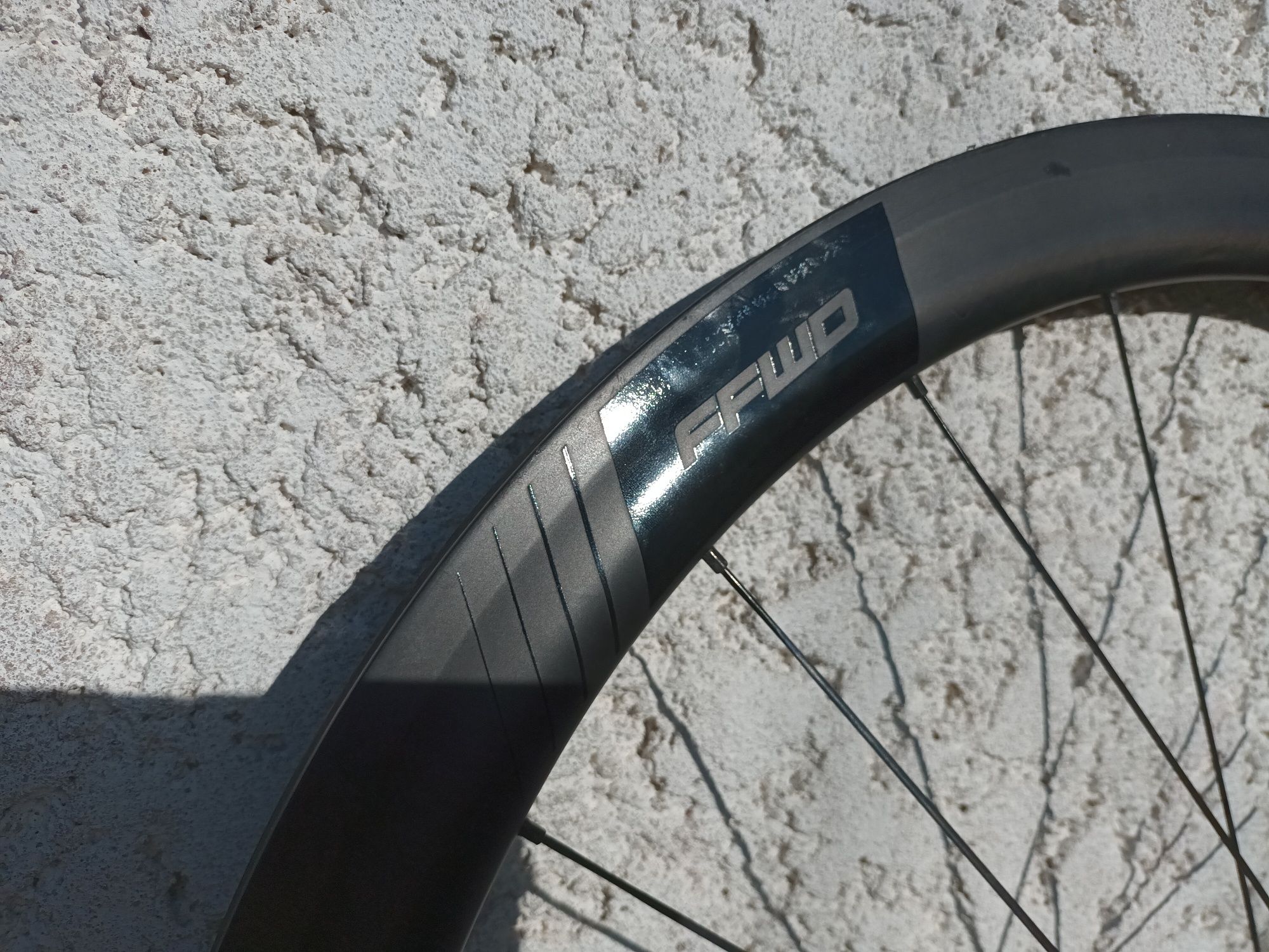 Rodas em Carbono FFWD