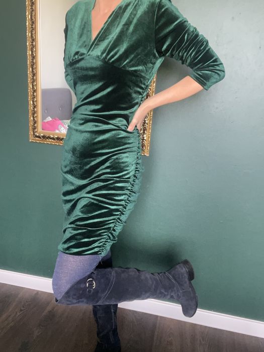 Nowa sukienka aksamitna rozm L