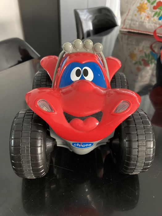 Carro telecomandado da chicco