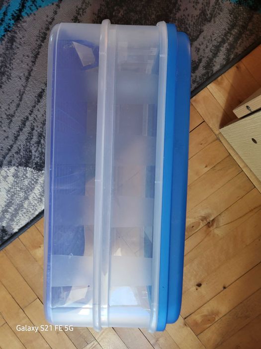 Pojemnik party box