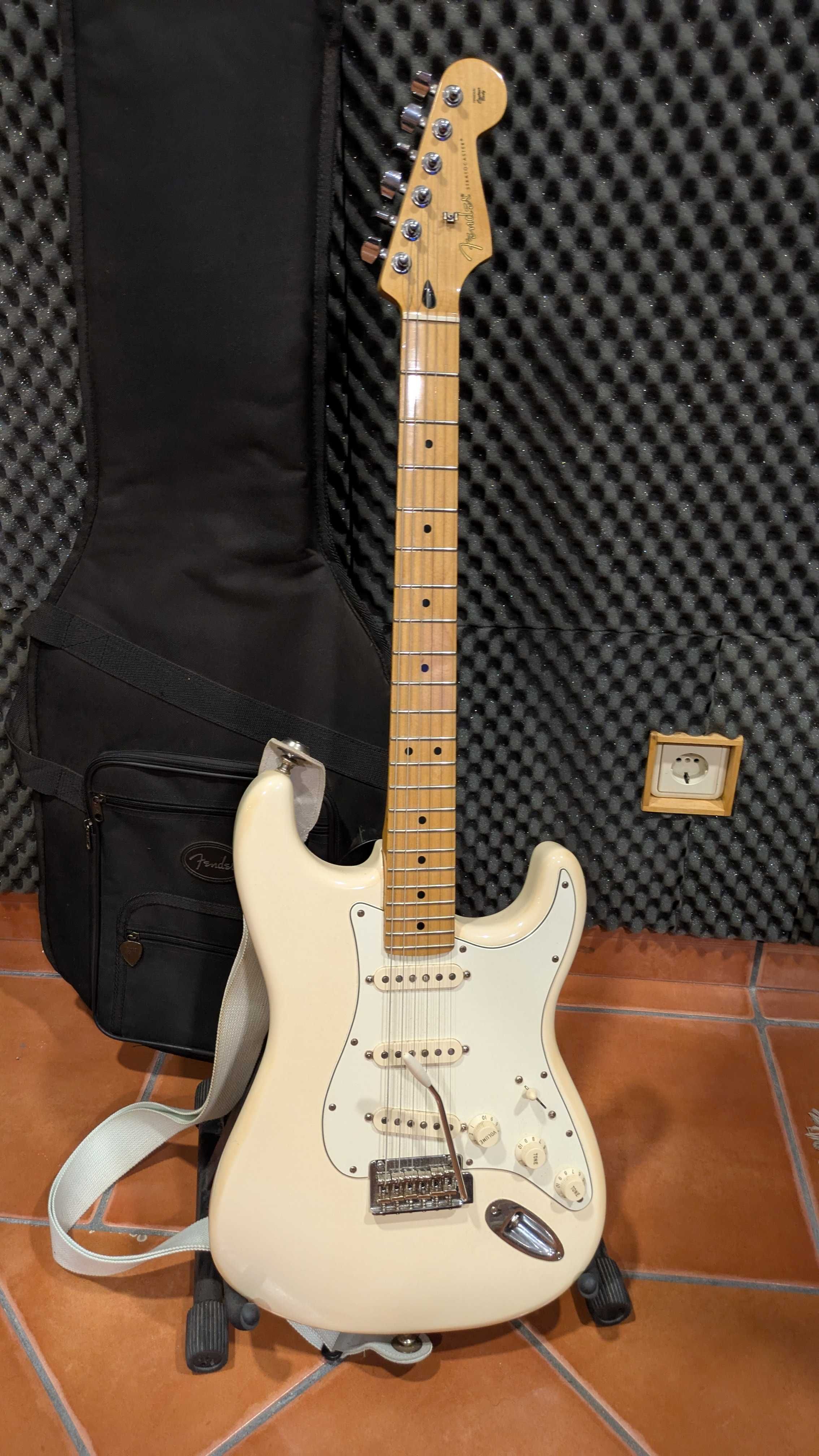 Guitarra Elétrica Fender Stratocaster