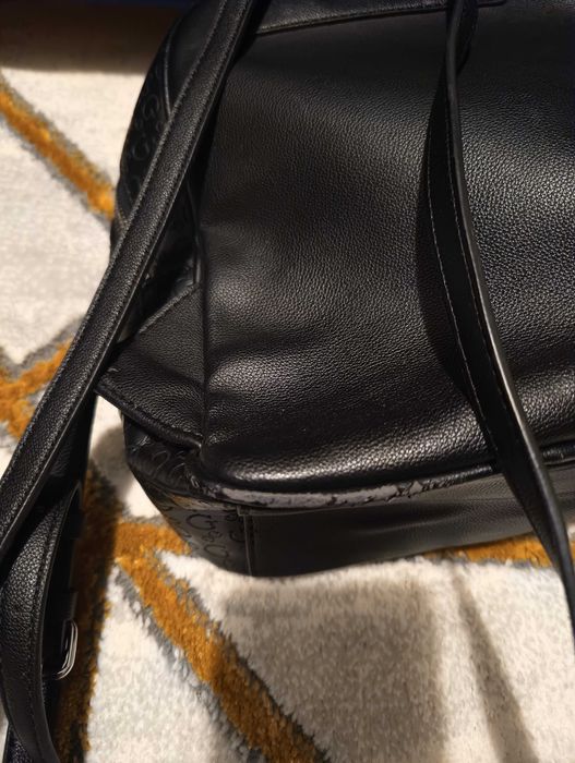 Plecak  czarny Guess