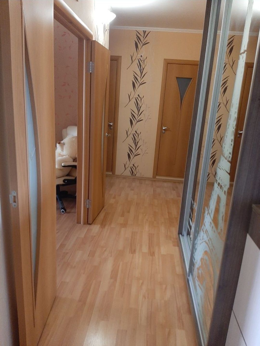 Квартира 3 комнатная 97 кв Гагарина центр