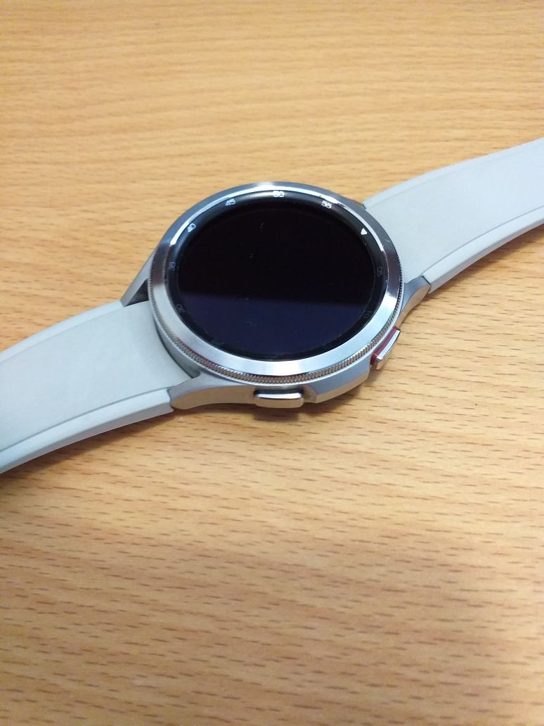 Smartwatch SAMSUNG Galaxy Watch 4 Classic 46mm LTE E-Sim C/Novo