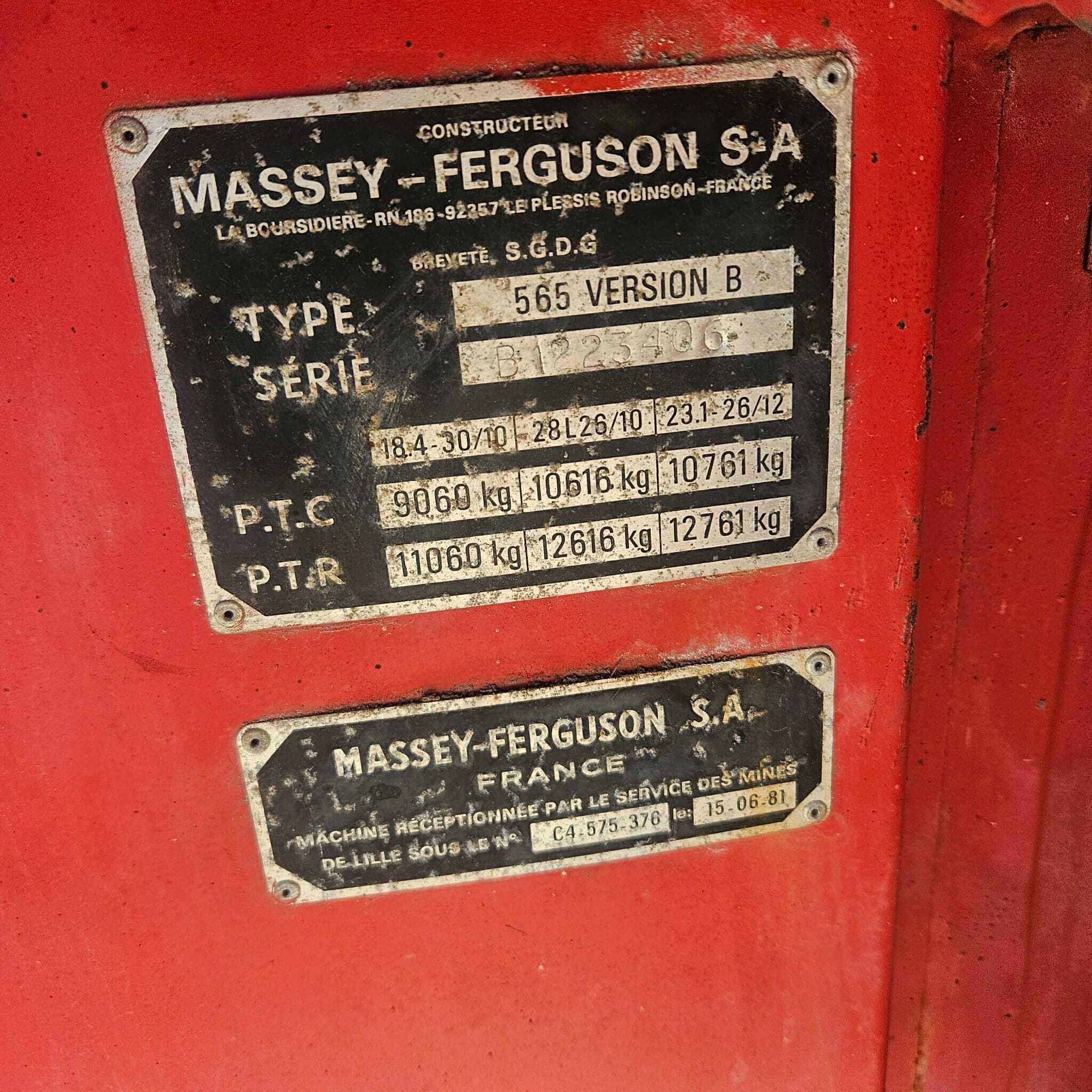 Комбайн Massey-Ferguson S-A