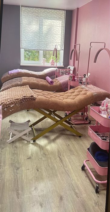 Продам анатомічну  кушетку терміново!