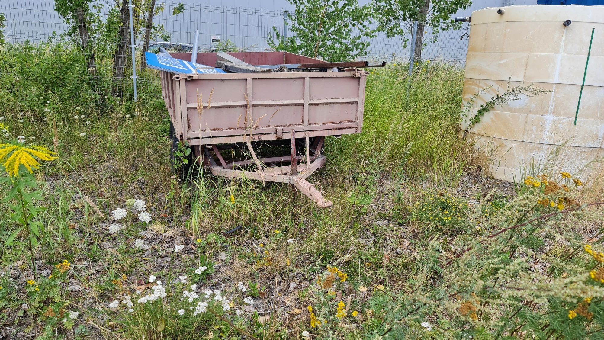 Sprzedam przyczepę dwukółkę
