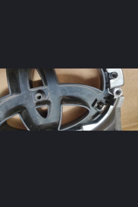 75311-33200 Toyota Camry XV50 Значок решітки радіатора