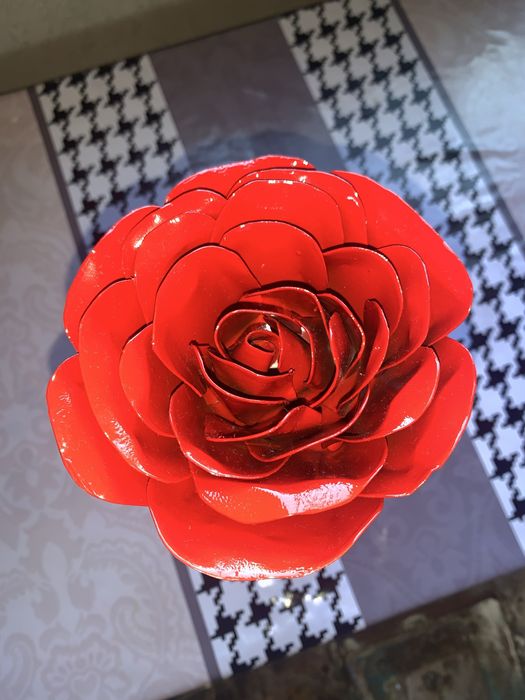 Унікальна. Кована роза Чудовий подарунок дівчині