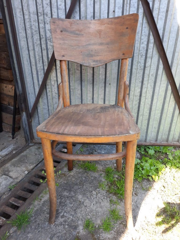 Dwa krzesła typ Thonet, vintage PRL, rustykalne