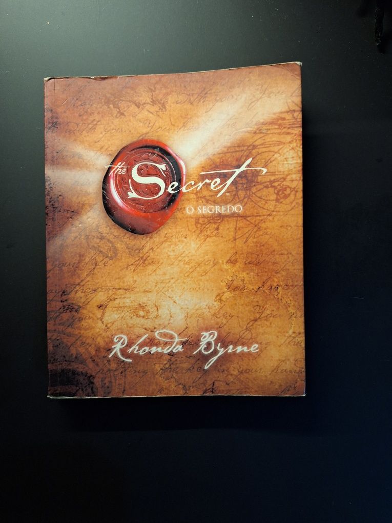 Livro "O segredo " de Rhonda Byrne.
Entrego em mãos em Queluz ou envio