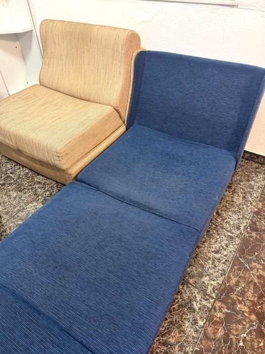 Vendo 2 sofás cambalhota