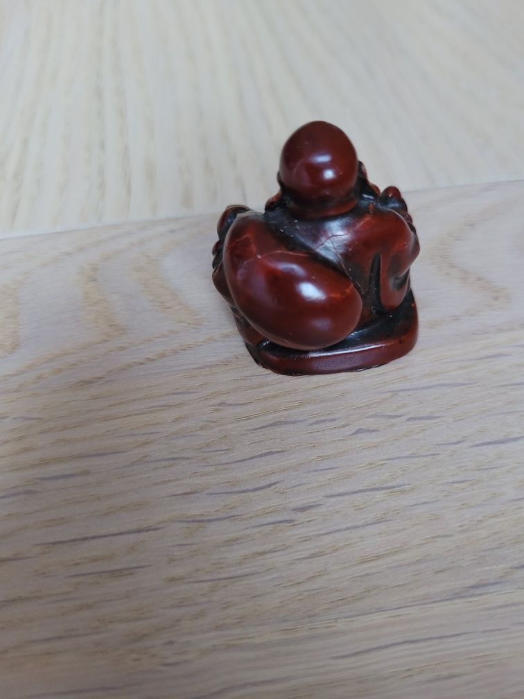 Figurka Wesoły Budda ceramika porcelana dekoracja ozdoba medytacja
