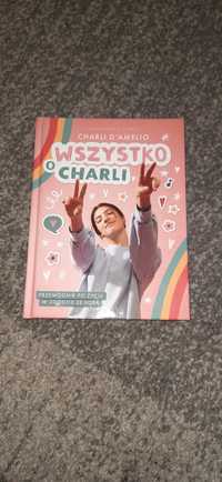 Książka album Wszystko o Charli D'Amelio