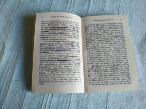 Livros de filosofia e política