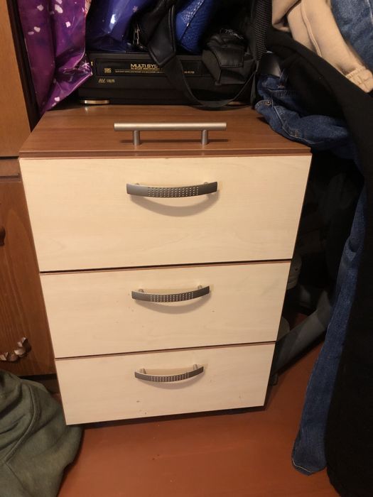 Письмовий стіл з додадковим столиком і виїздною тумбою