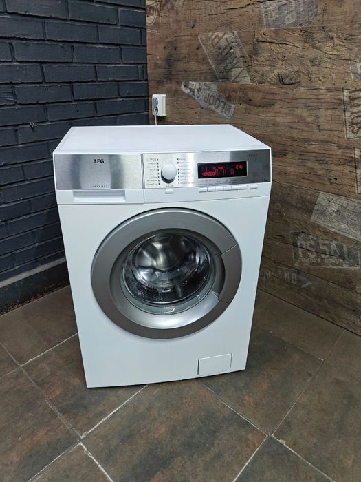 Сучасна пральна машинка 8.5 кг LG F2DV5S8S2TE. Сток. Вибір 250 пралок.
