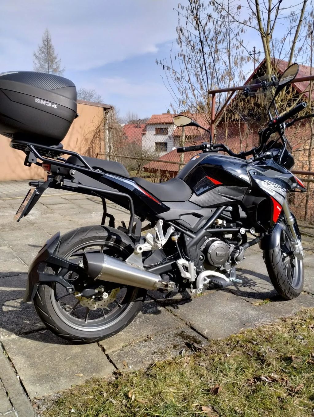 Benelli TRK 251