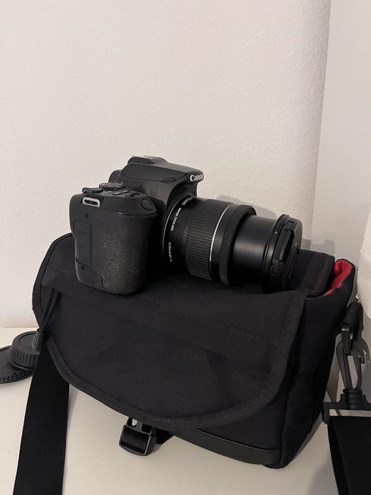 Canon EOS 250D + Objetiva + Mala + - usado em muito bom estado