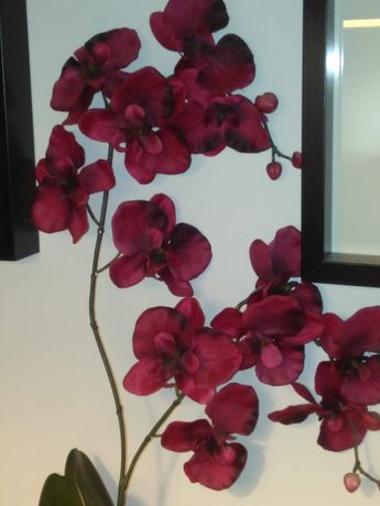 Flor artificial orquídea vermelha, marca SIA