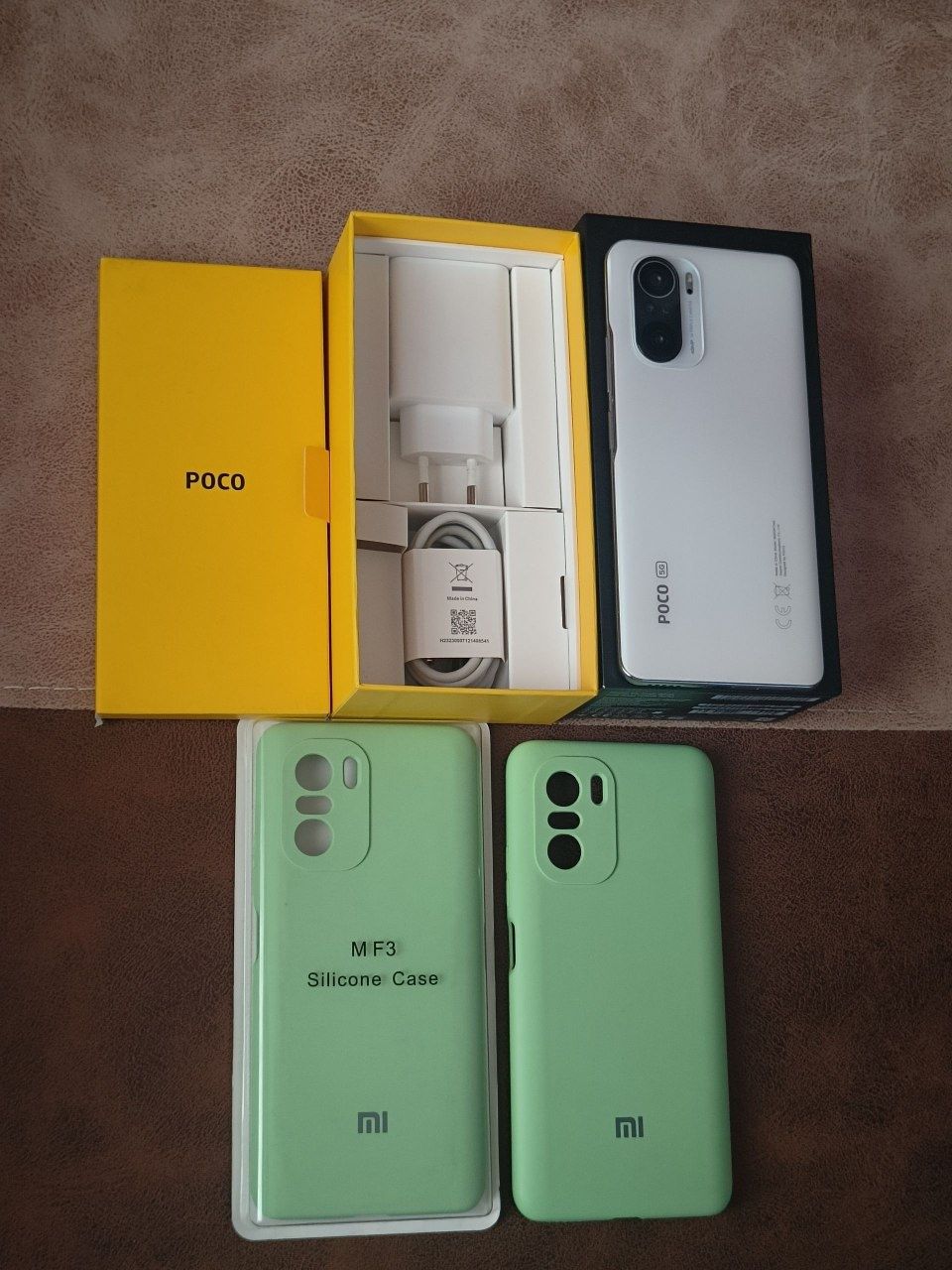 Poco F3 6/128 в повному комплекті