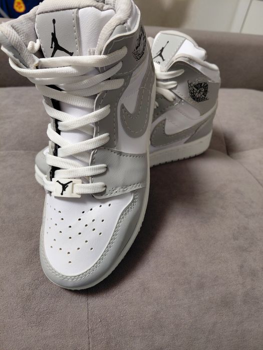 Кросівки підліткові