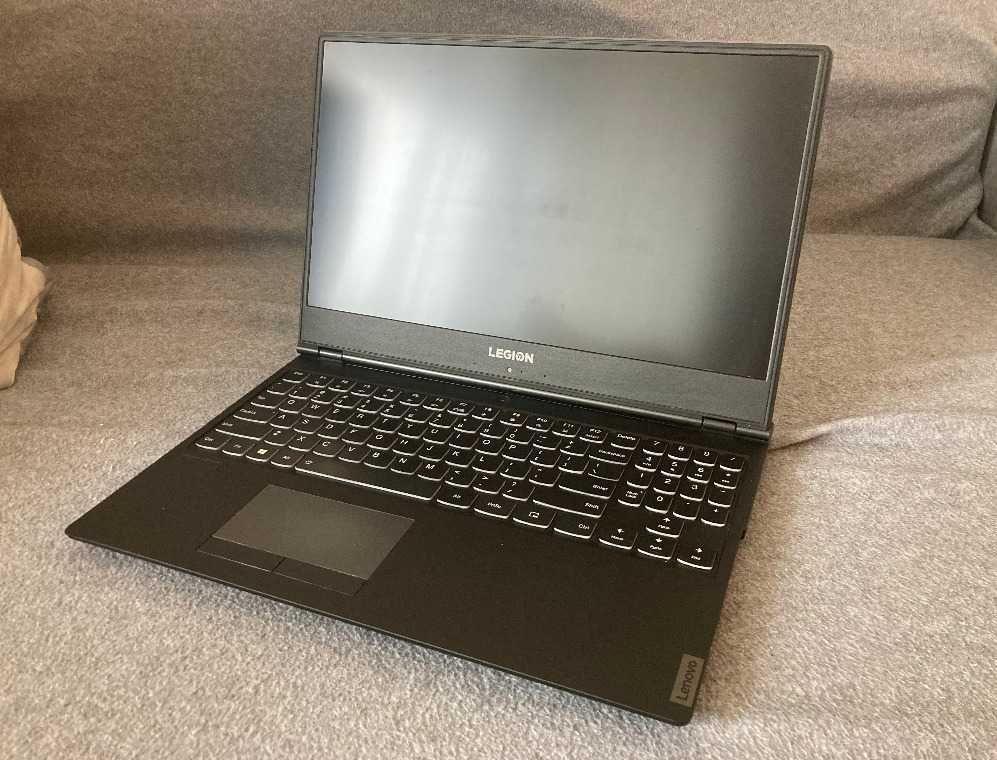 Laptop Lenovo Legion i5 9300H, 1660 ti, 16 gb ram, 256 gb ssd