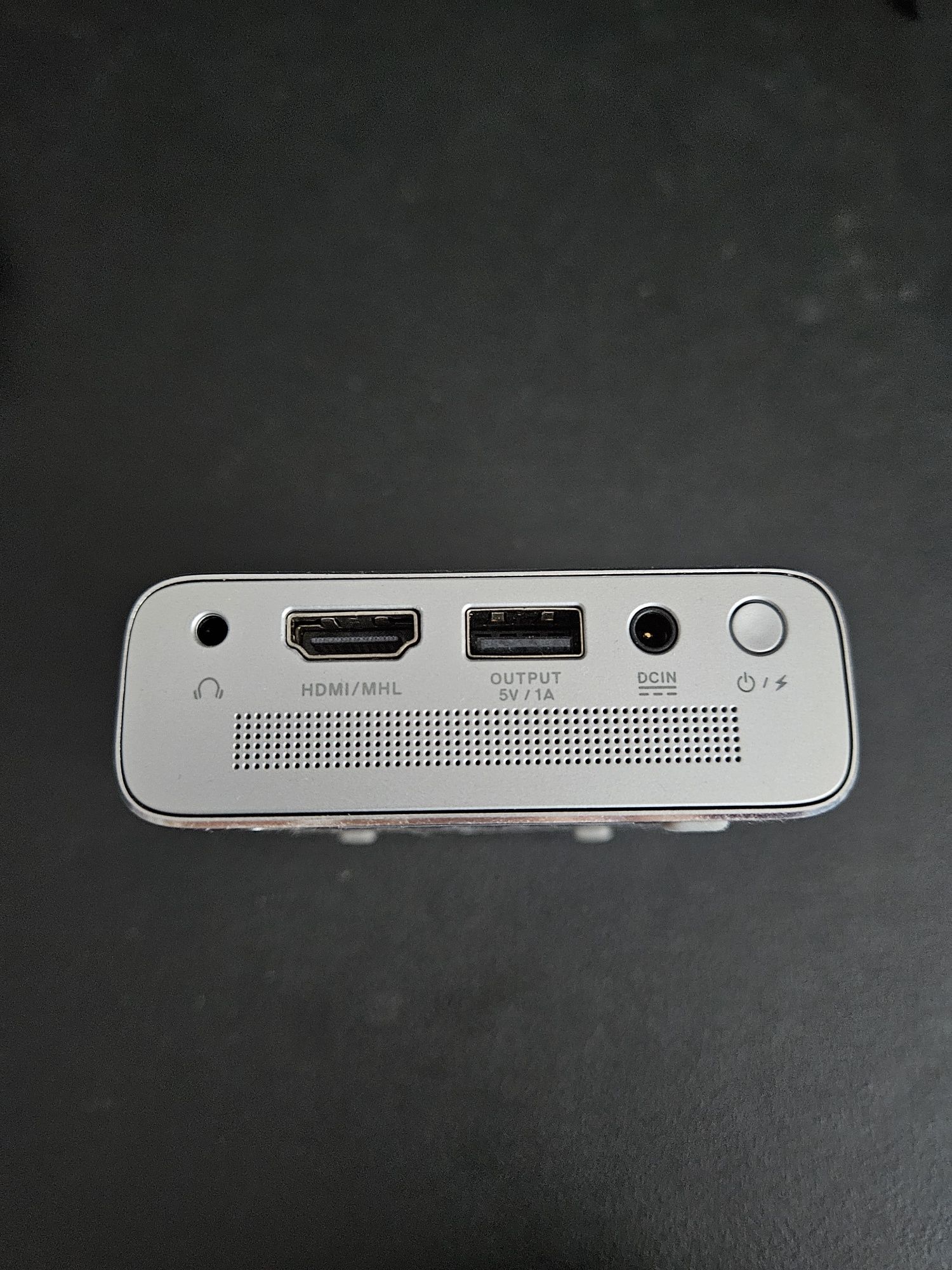 Projektor akumulatorowy Asus zenbeam E1