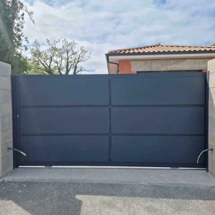 Portões de Alumínio Sob Medida - Fornecimento