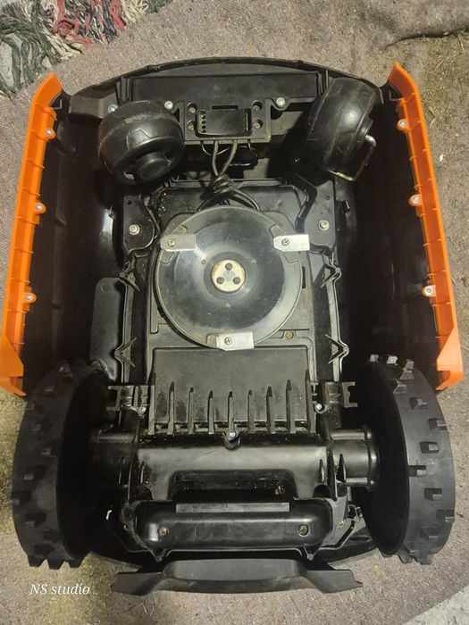 Robô corta relva até 800 m² YARD FORCE NX80i