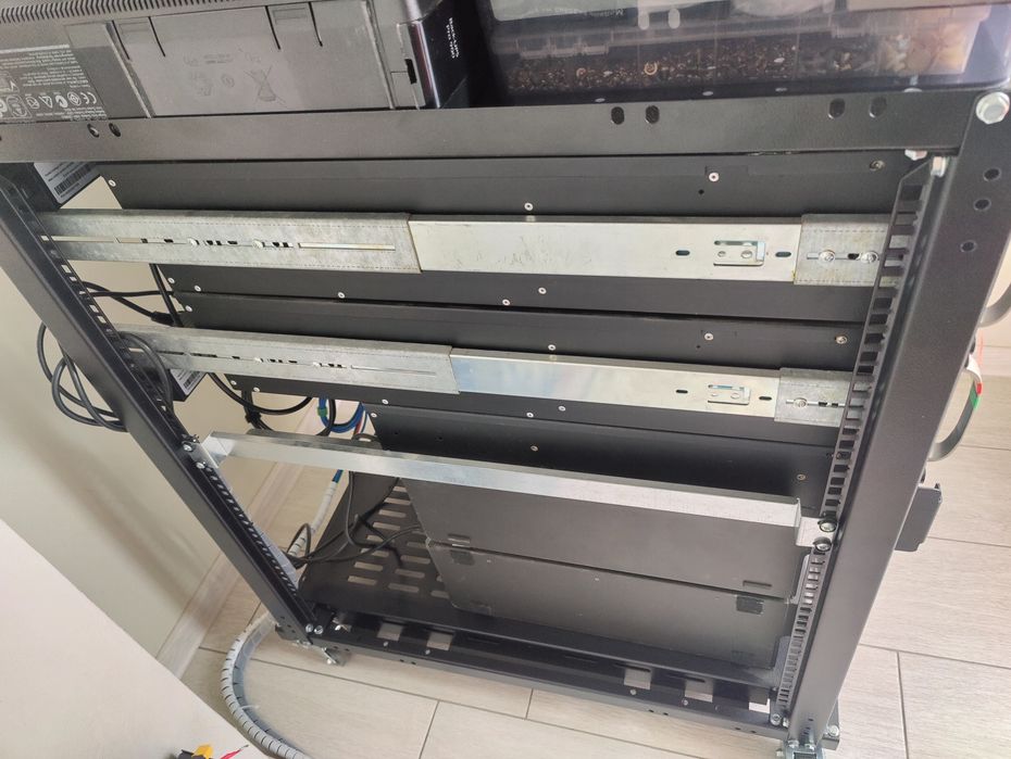 Серверна стійка 16U 400-750 Lite Eserver