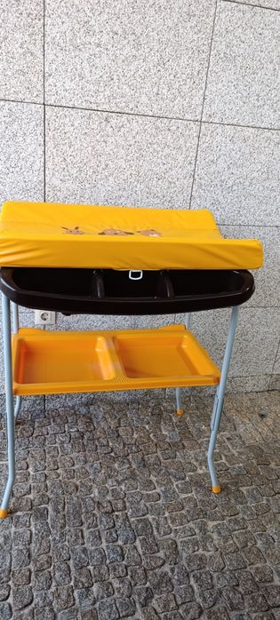 Muda fraldas C/ Banheira