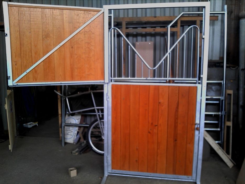 Porta de Box para cavalos para aplicação em alvenaria