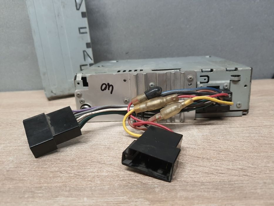 Radio samochodowe JVC - CD z MP3, AUX, USB 4x50W  KD-G351